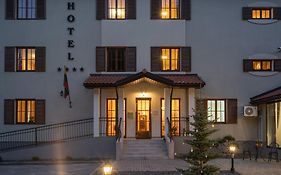Pusyno Namai Tirkšliai 4*